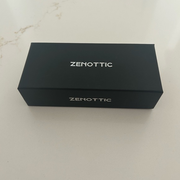 ZENOTTIC Square Sunglasses Lightweight Shades for Driving Fishing Golf Sports - Picture 4 of 4